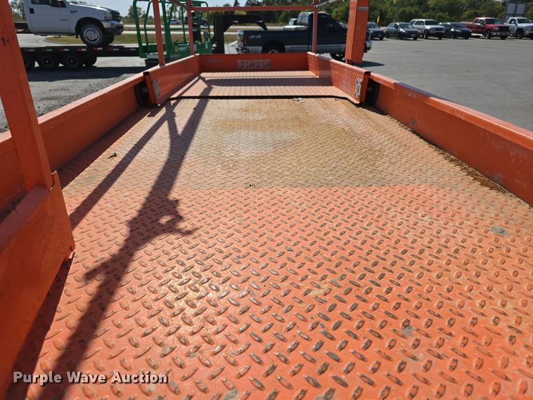 image for item DW3780 2017 Snorkel S4726E scissor lift