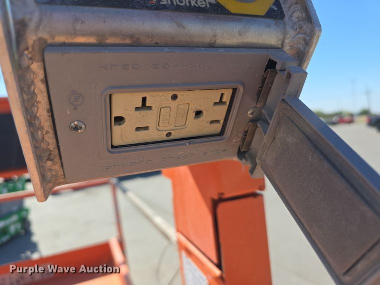 image for item DW3780 2017 Snorkel S4726E scissor lift