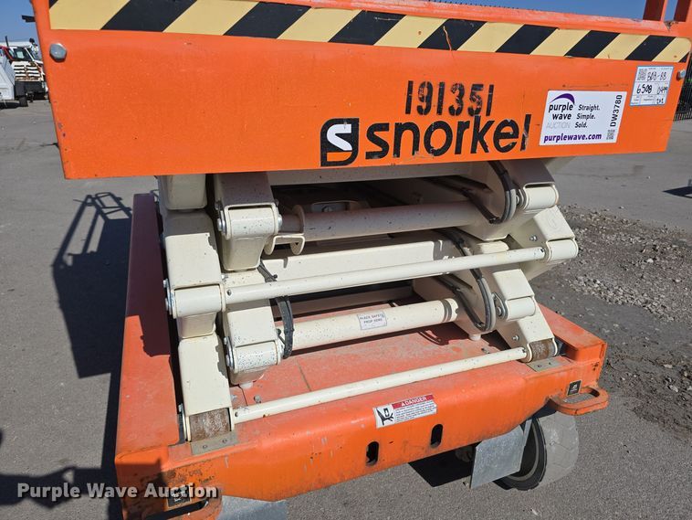 image for item DW3780 2017 Snorkel S4726E scissor lift