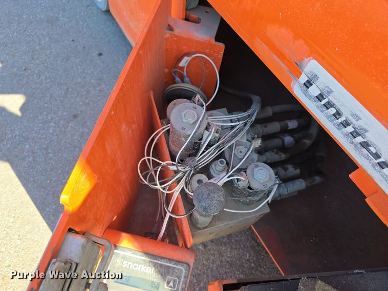 image for item DW3780 2017 Snorkel S4726E scissor lift