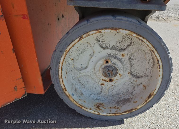 image for item DW3780 2017 Snorkel S4726E scissor lift