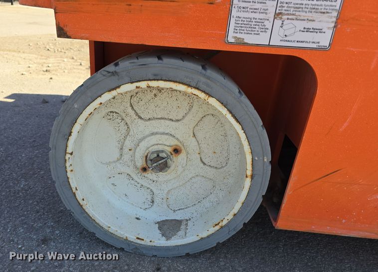 image for item DW3780 2017 Snorkel S4726E scissor lift