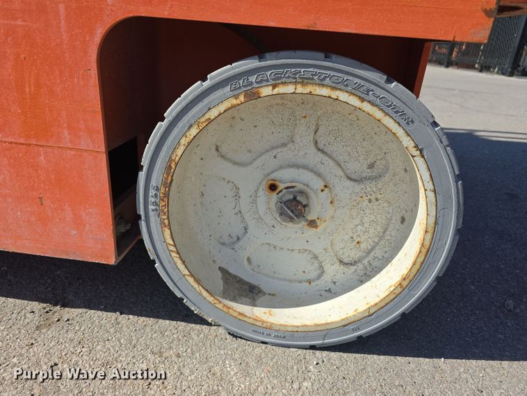 image for item DW3780 2017 Snorkel S4726E scissor lift