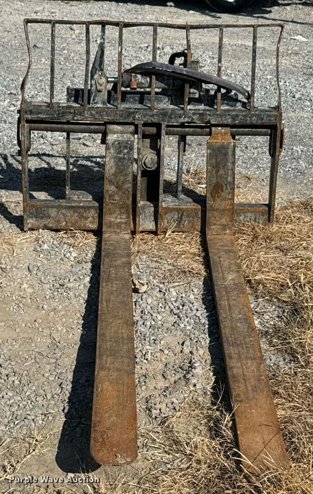 image for item DX1324 JCB 332/E5284 forklift forks