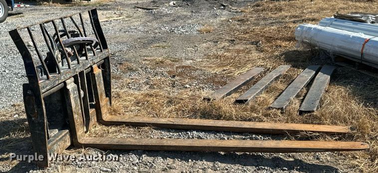 image for item DX1324 JCB 332/E5284 forklift forks