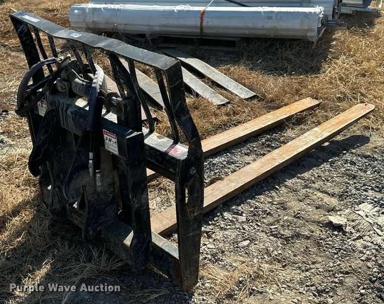 image for item DX1324 JCB 332/E5284 forklift forks