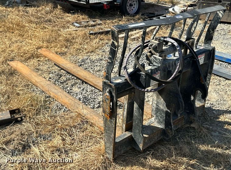 image for item DX1324 JCB 332/E5284 forklift forks