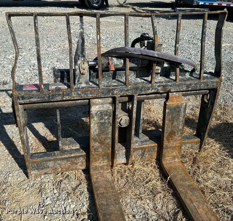 image for item DX1324 JCB 332/E5284 forklift forks