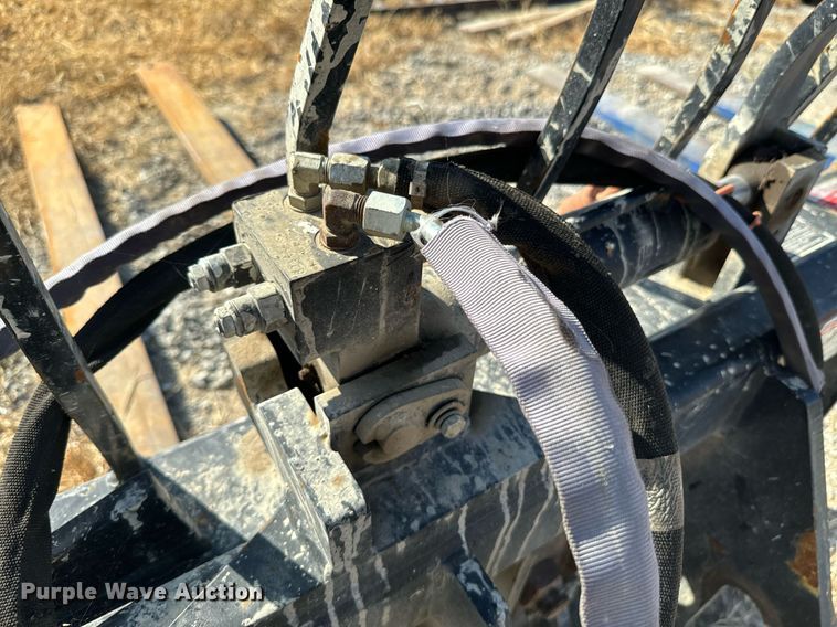 image for item DX1324 JCB 332/E5284 forklift forks