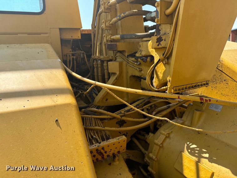 image for item DX3518 1988 Caterpillar  615C elevating scraper