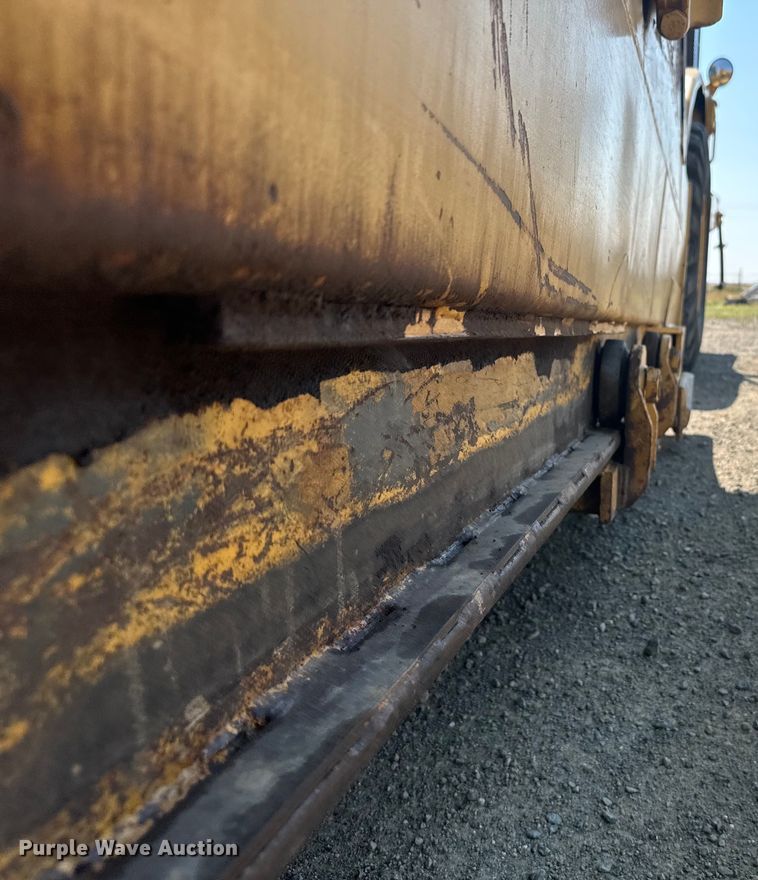 image for item DX3518 1988 Caterpillar  615C elevating scraper