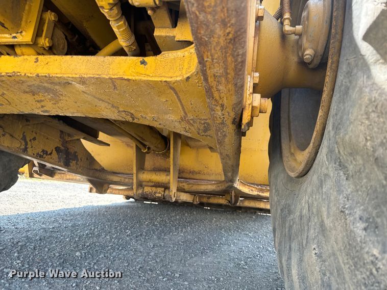 image for item DX3518 1988 Caterpillar  615C elevating scraper