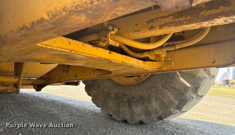 image for item DX3518 1988 Caterpillar  615C elevating scraper