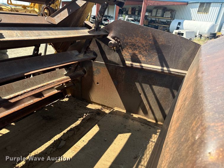 image for item DX3518 1988 Caterpillar  615C elevating scraper