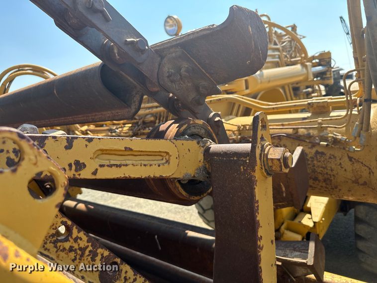 image for item DX3518 1988 Caterpillar  615C elevating scraper