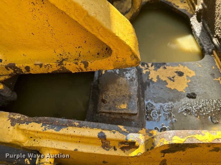 image for item DX3518 1988 Caterpillar  615C elevating scraper