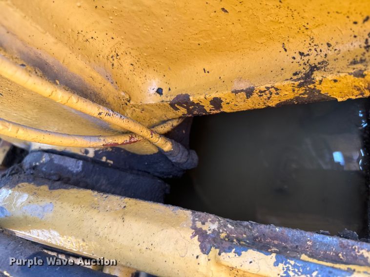 image for item DX3518 1988 Caterpillar  615C elevating scraper