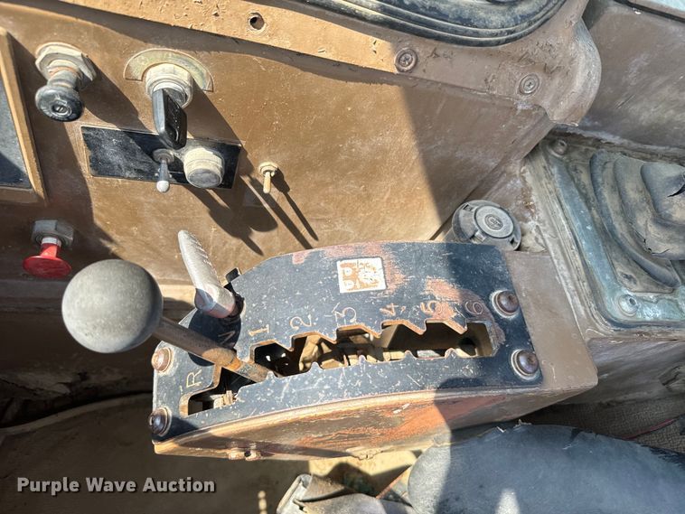 image for item DX3518 1988 Caterpillar  615C elevating scraper