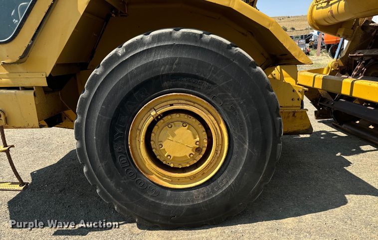 image for item DX3518 1988 Caterpillar  615C elevating scraper