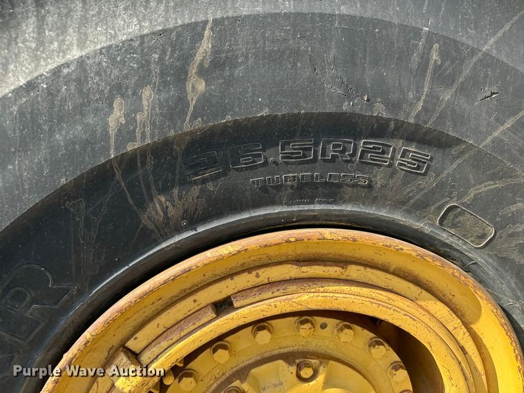 image for item DX3518 1988 Caterpillar  615C elevating scraper