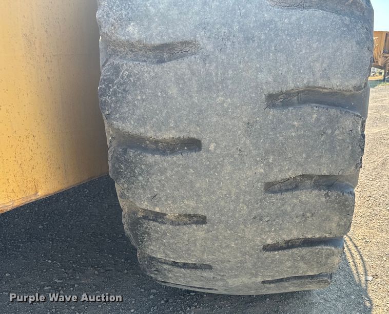 image for item DX3518 1988 Caterpillar  615C elevating scraper