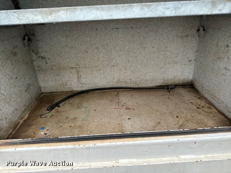 image for item DX3555 2008 Ford F750 Super Duty fuel / lube truck