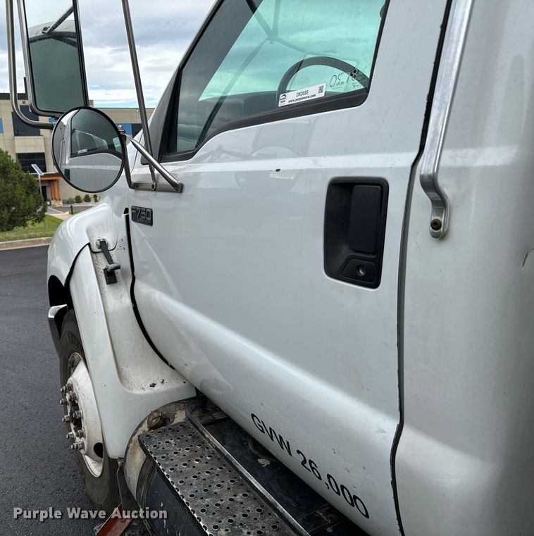 image for item DX3555 2008 Ford F750 Super Duty fuel / lube truck