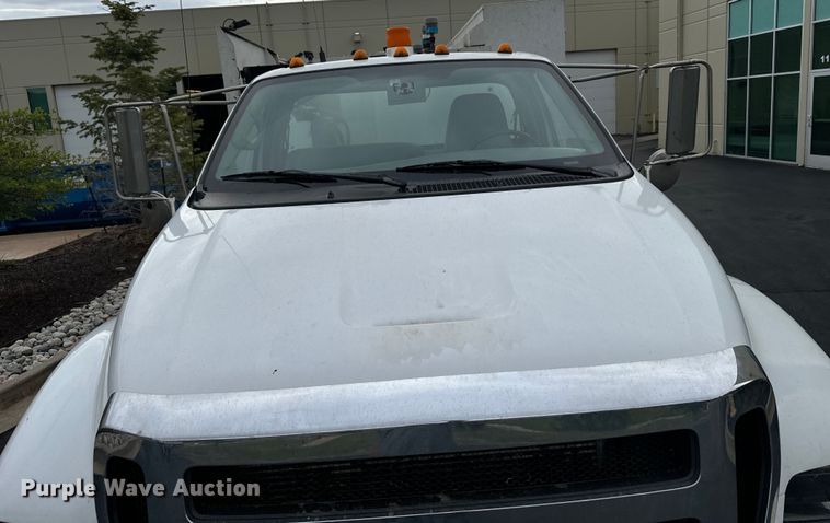 image for item DX3555 2008 Ford F750 Super Duty fuel / lube truck