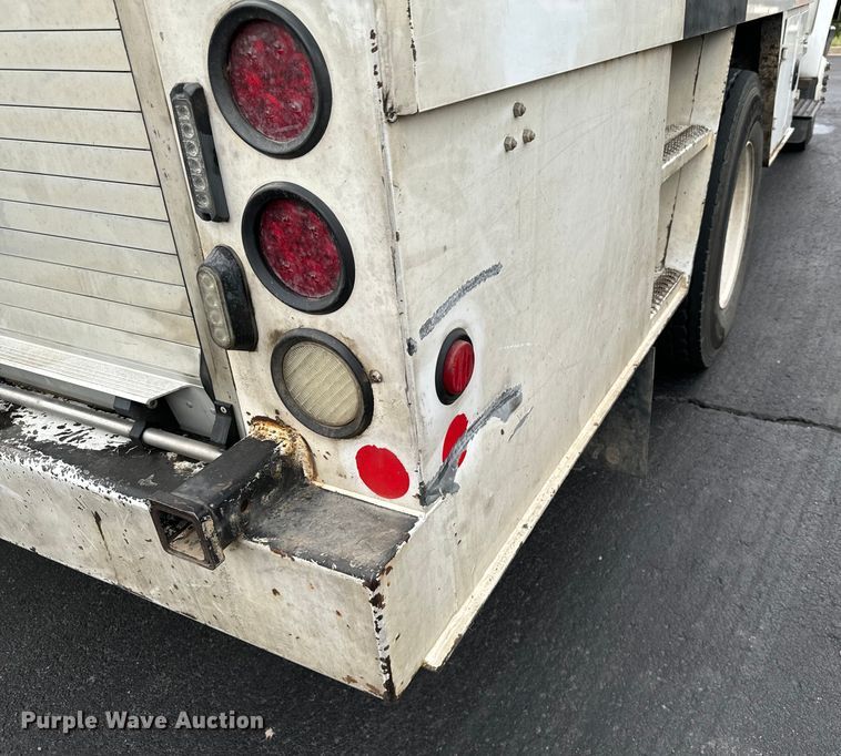 image for item DX3555 2008 Ford F750 Super Duty fuel / lube truck