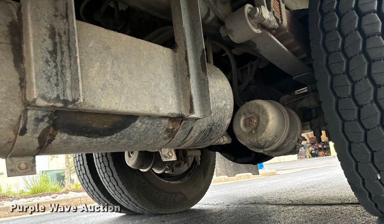 image for item DX3555 2008 Ford F750 Super Duty fuel / lube truck