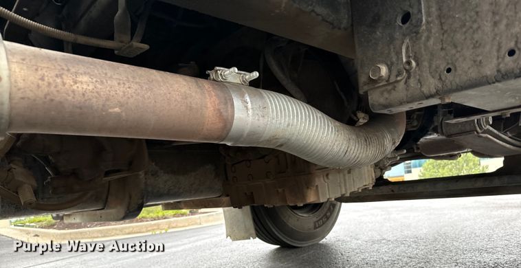 image for item DX3555 2008 Ford F750 Super Duty fuel / lube truck