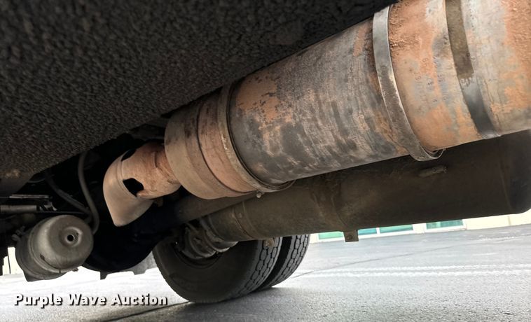 image for item DX3555 2008 Ford F750 Super Duty fuel / lube truck