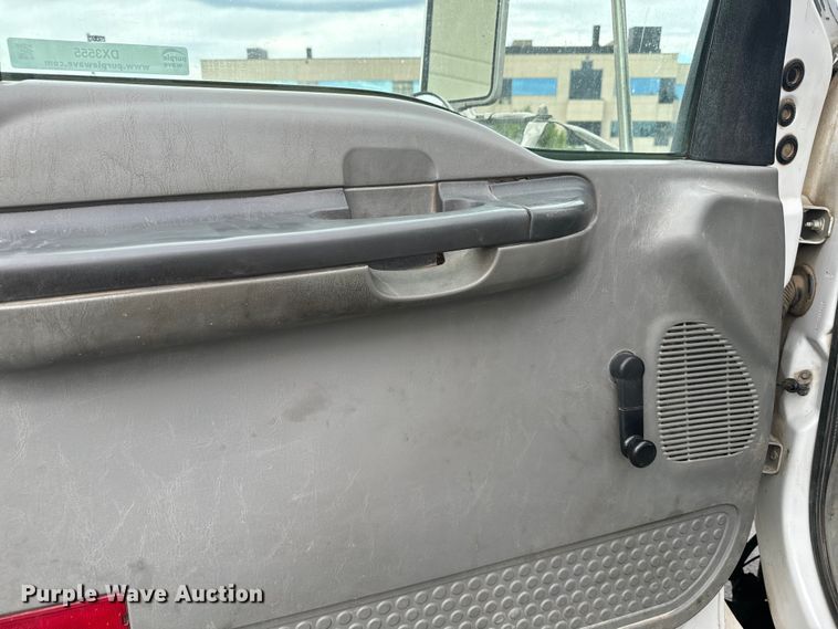 image for item DX3555 2008 Ford F750 Super Duty fuel / lube truck