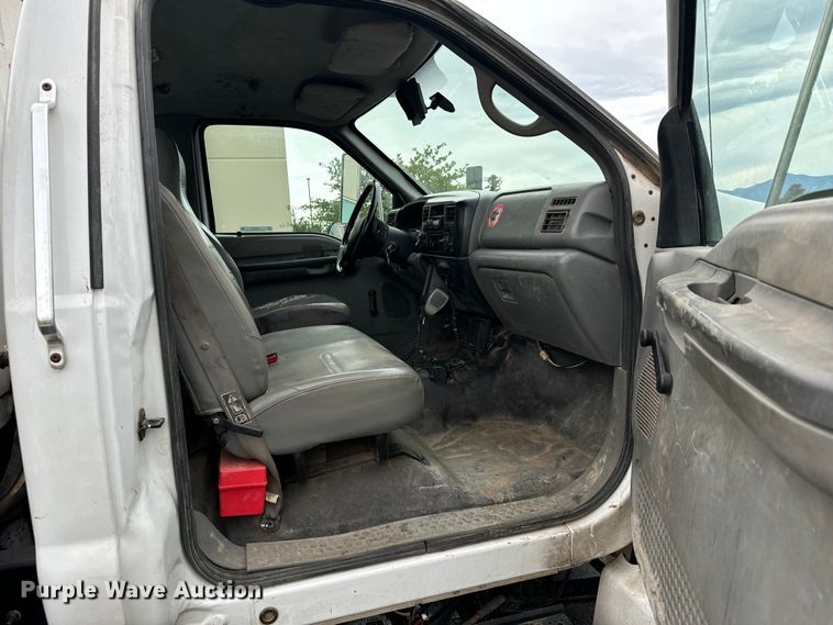 image for item DX3555 2008 Ford F750 Super Duty fuel / lube truck