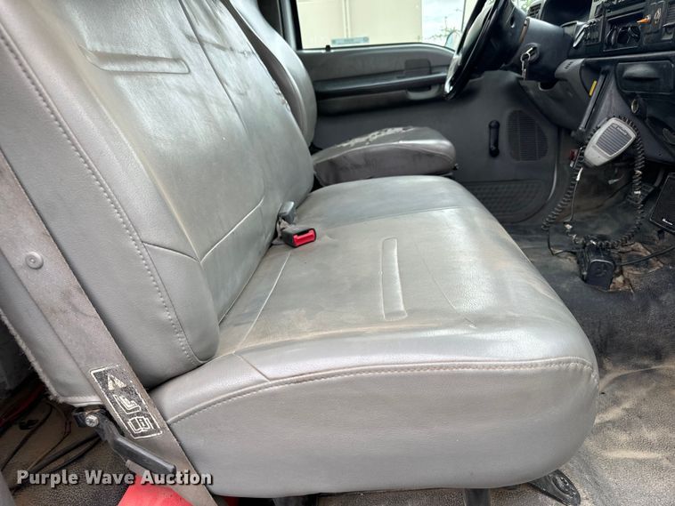 image for item DX3555 2008 Ford F750 Super Duty fuel / lube truck