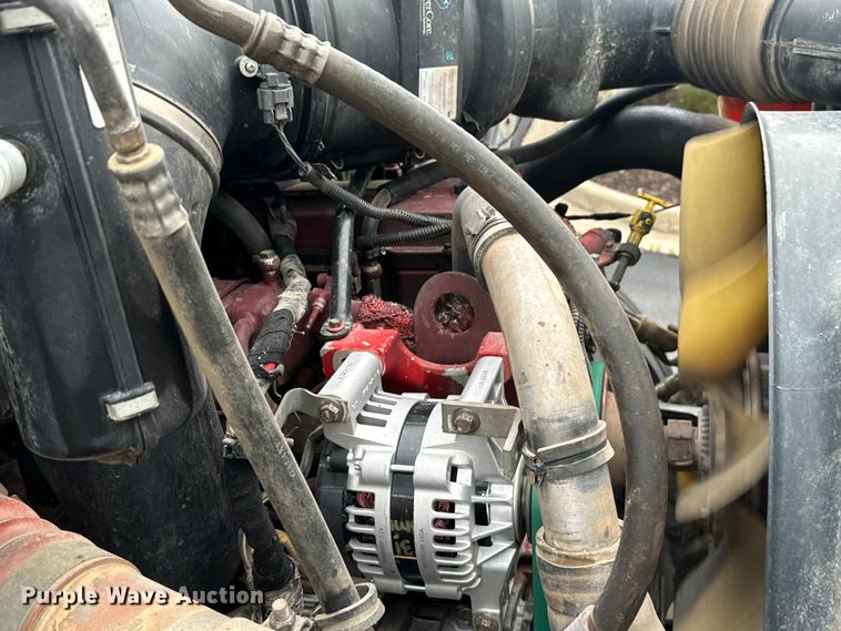 image for item DX3555 2008 Ford F750 Super Duty fuel / lube truck