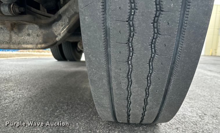 image for item DX3555 2008 Ford F750 Super Duty fuel / lube truck