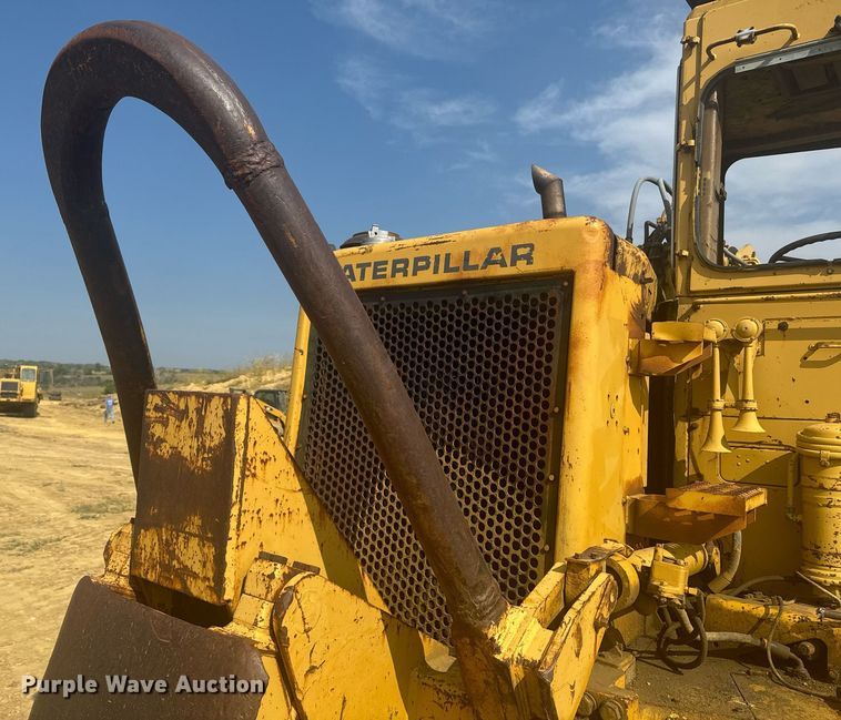 image for item EE7640 1981 Caterpillar 627B conventional scraper