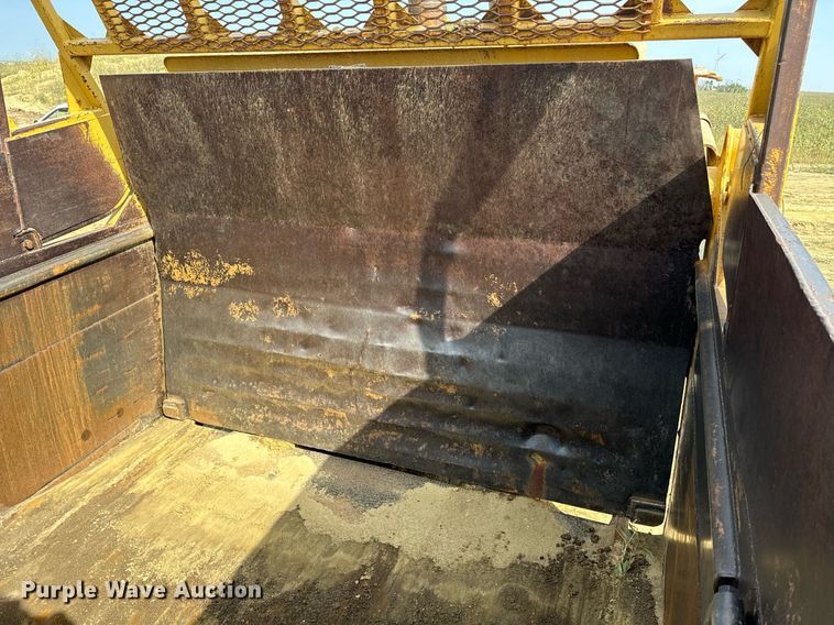 image for item EE7640 1981 Caterpillar 627B conventional scraper