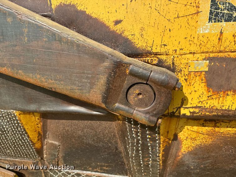 image for item EE7640 1981 Caterpillar 627B conventional scraper