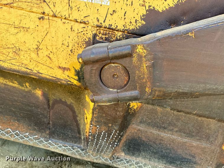 image for item EE7640 1981 Caterpillar 627B conventional scraper