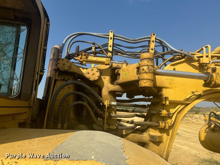image for item EE7640 1981 Caterpillar 627B conventional scraper