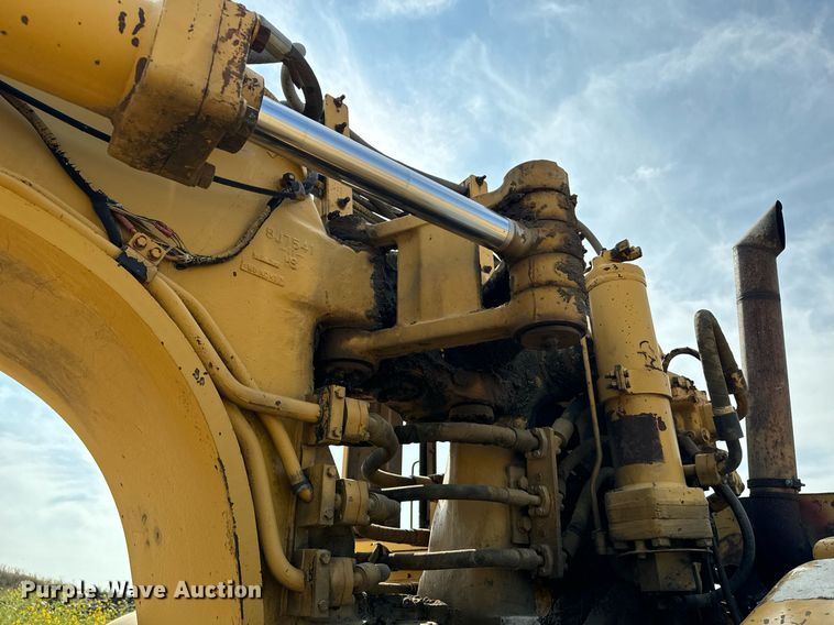 image for item EE7640 1981 Caterpillar 627B conventional scraper