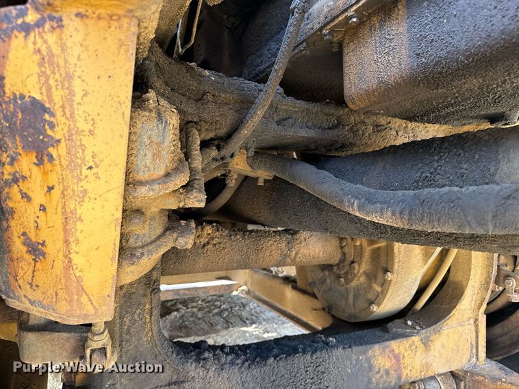 image for item EE7640 1981 Caterpillar 627B conventional scraper