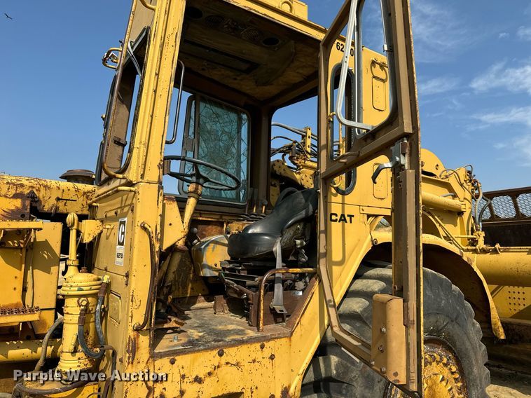 image for item EE7640 1981 Caterpillar 627B conventional scraper