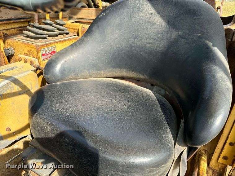 image for item EE7640 1981 Caterpillar 627B conventional scraper