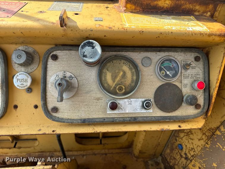 image for item EE7640 1981 Caterpillar 627B conventional scraper