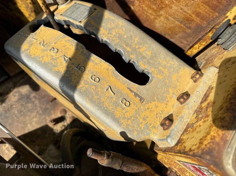 image for item EE7640 1981 Caterpillar 627B conventional scraper