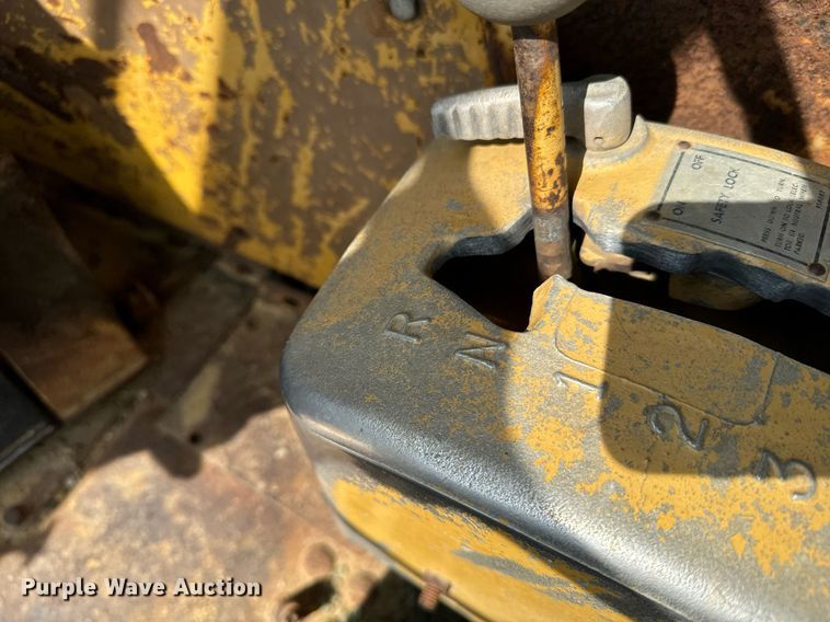 image for item EE7640 1981 Caterpillar 627B conventional scraper