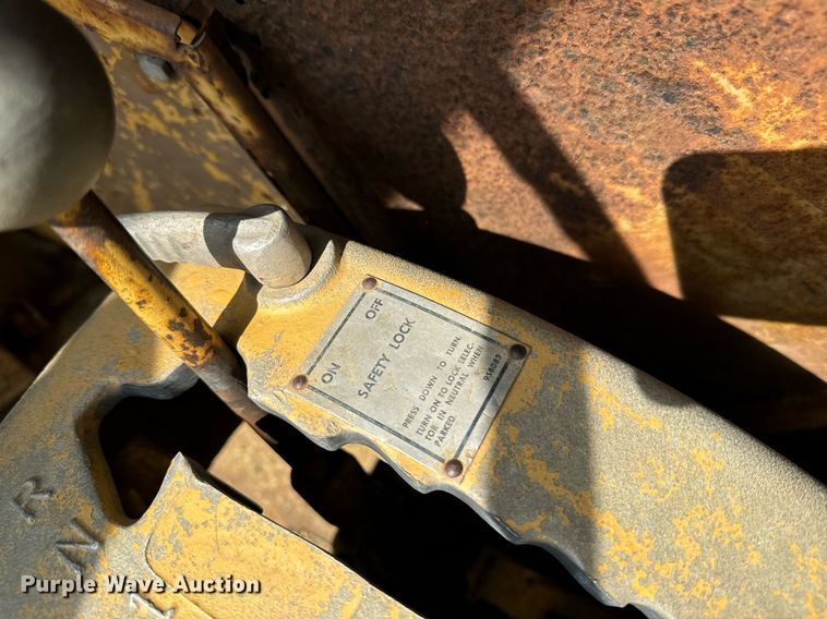 image for item EE7640 1981 Caterpillar 627B conventional scraper